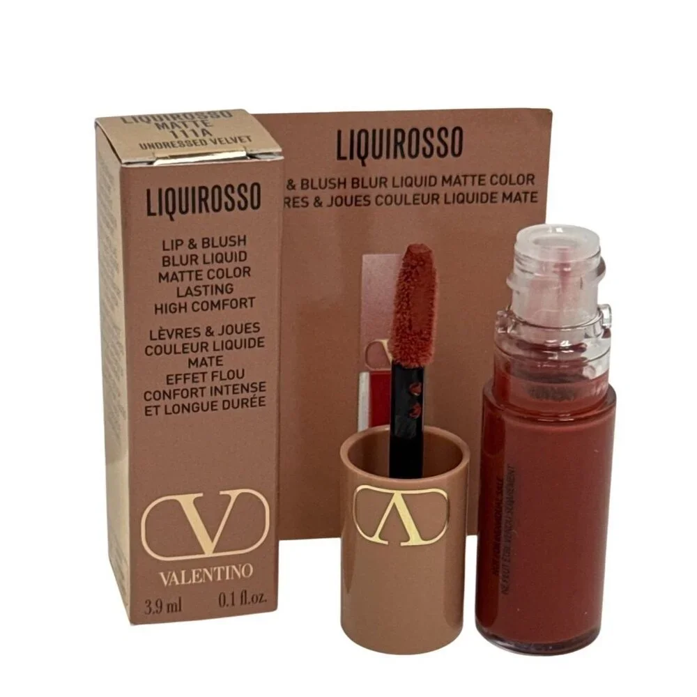 Valentino Liquirosso Lip Brush Blur Liquid Matte Color 111A Undressed Velvet